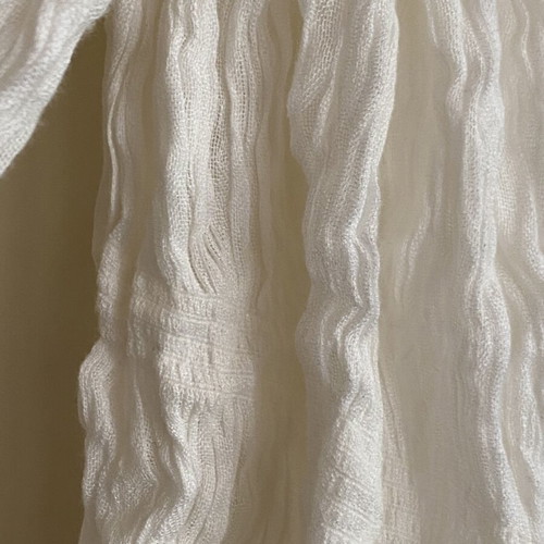 White scarf like new