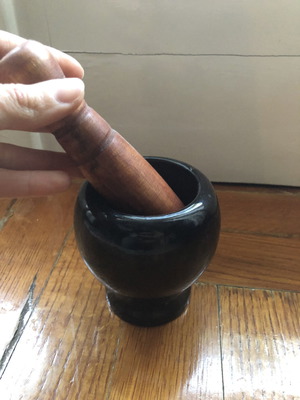 Γουδί ξύλινο μικρό καινούργιο