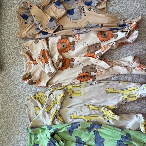 Set of 4 baby boy bodysuits up to 3M like new