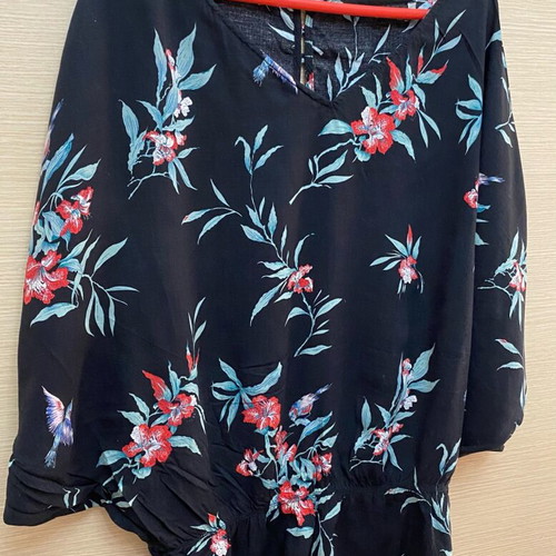 Zara viscose blouse new, size M, black and green