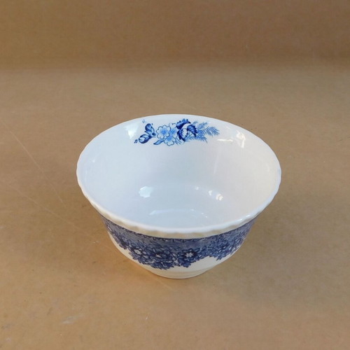 Mason's porcelain mug vintage like new