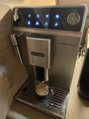De'Longhi Authentica ETAM 29.510 espresso coffee machine used