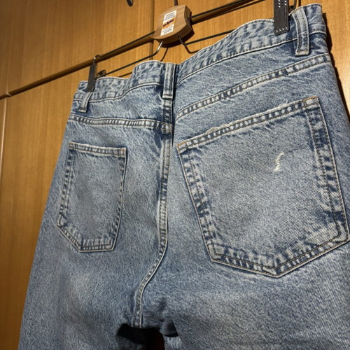 Light blue ripped jeans Zara size M, like new