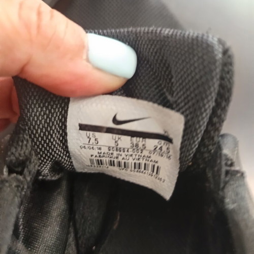 Nike running women's athletic shoes, black, size 38.5