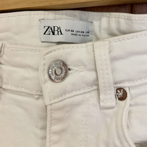 White flare jeans like new