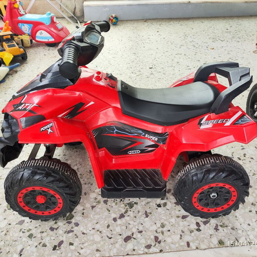 Electric children's ATV like new, rechargeable
