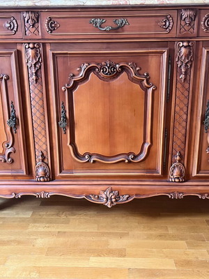Buffet with marble top like new, one side door does not lock