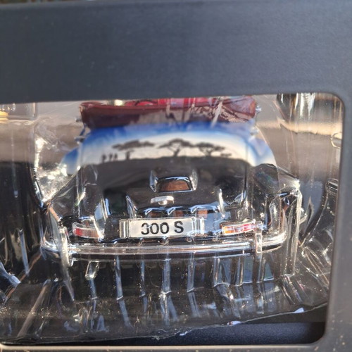 Mercedes-Benz 300S, Ferrari F40, Mercedes ML55 1:18 models like new