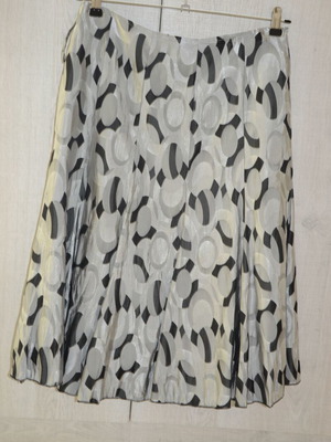 Passager long skirt like new, black and gray, size XL