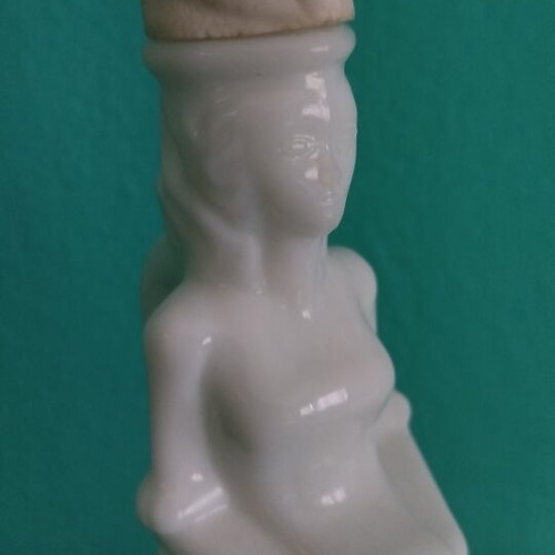 Avon Victorian Lady opaline bottle like new
