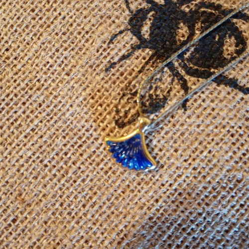 Monet.ine vintage pendant necklace used, blue and gold