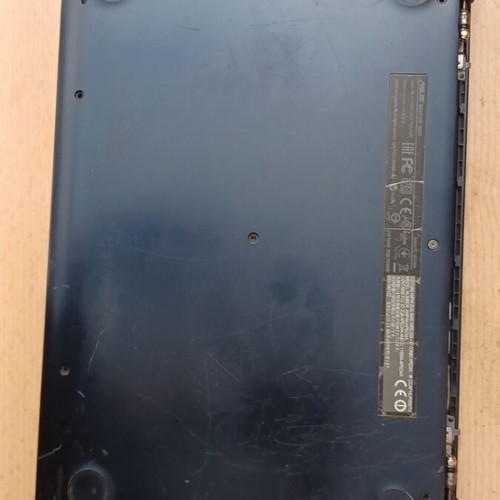 Asus x205t parts used, no charger, missing screws and hinge cover