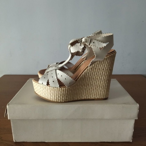 Pargiana leather platform sandals size 39 like new, white beige