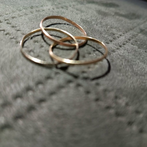 Trivero ring like new, 14k gold with three tones