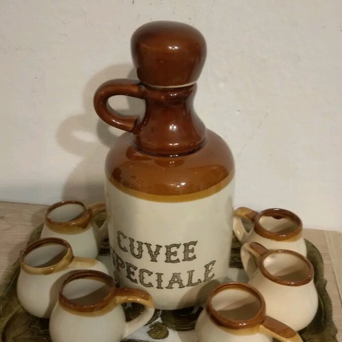 Cuvee speciale serving set with tray and jug with 6 cups like new