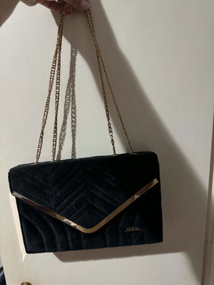 Doca shoulder bag like new, black