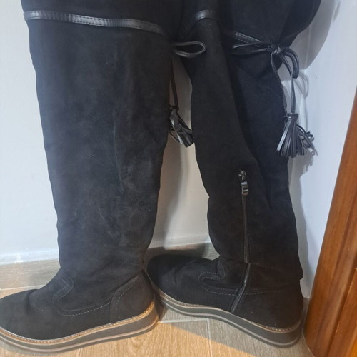 Women's boots size 38 black like new
