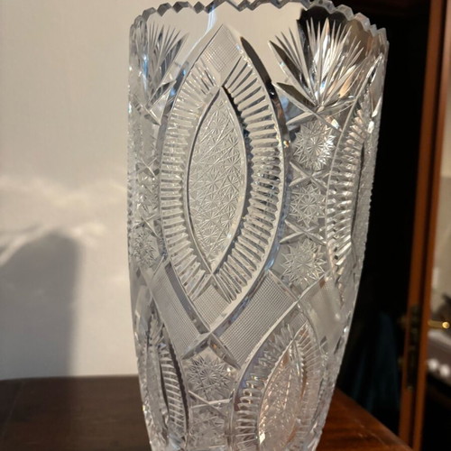 Crystal carved vase like new