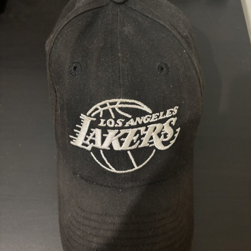 New Era Lakers cap like new, authentic