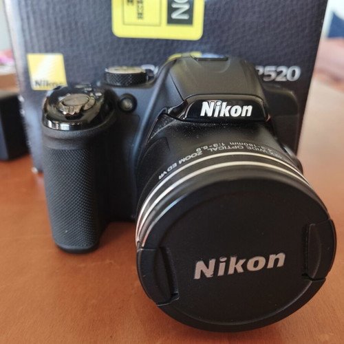 Nikon Coolpix P520 camera