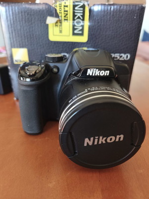 Nikon Coolpix P520 camera