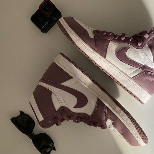Nike Air Jordan 1 Mid new, size 44, purple/white