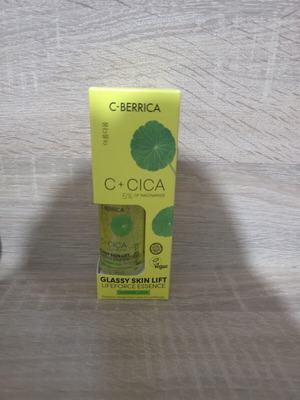 Natura Siberica C+Cica C-Berrica Glassy Skin Lift Lifeforce Essence 50ml new