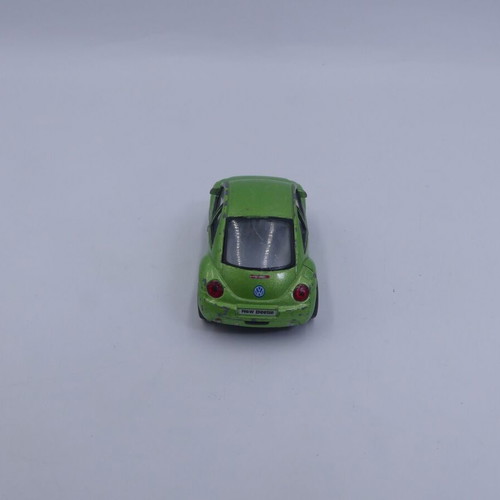 Kinsmart Volkswagen New Beetle used 1:64 green pull back toy car