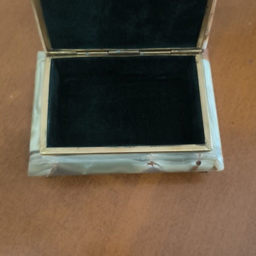 Marble jewelry box with gilded details