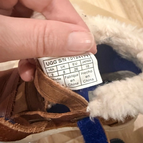 Ugg kids shoes used, size 26, beige