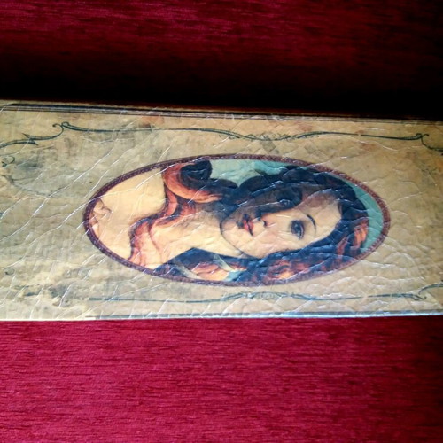 Aphrodite Botticelli Candle like new in wooden book box