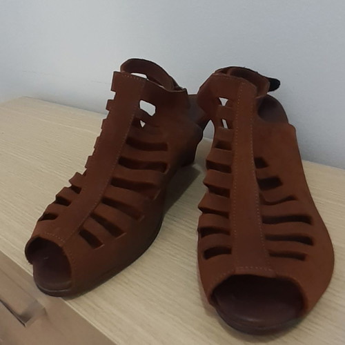 Arche women's sandals like new, size 37, brown