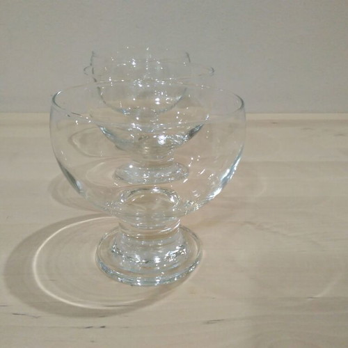 Set of 3 Medium Collectible Authentic Ice Cream Glasses 2002, new