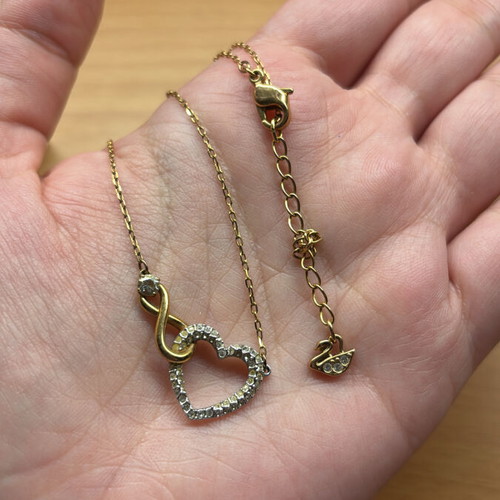 Swarovski necklace like new with crystals and zircon