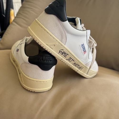Autry men's sneakers brand new, size 44, white and blue