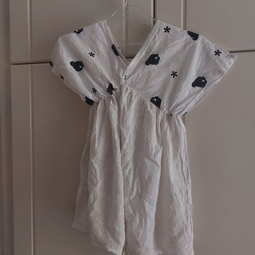 White dress with black details Two In A Castle like new, age 6
