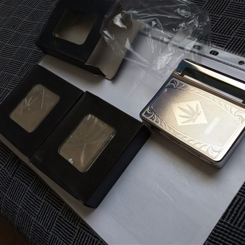 Cigarette rolling machine new with case