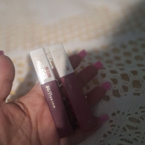 Maybelline matte lipsticks like new, set of 2
