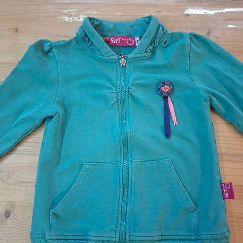 Girls' dress and hoodie like new, size 5, gray and green