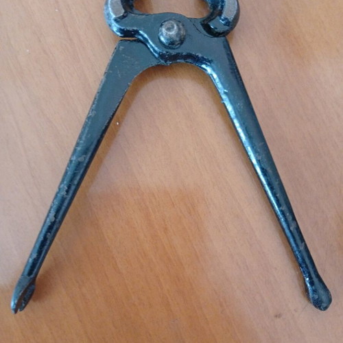 Vintage pliers used in excellent condition
