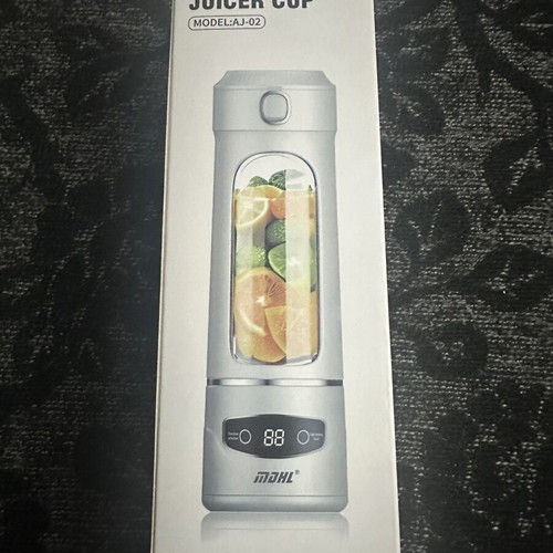 Portable juicer cup 600ml new, 50W power