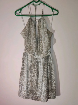 Λεοπαρ μπεζ φόρεμα μεταχειρισμένο, μέγεθος small, αέρινο με ανοιχτή πλάτη