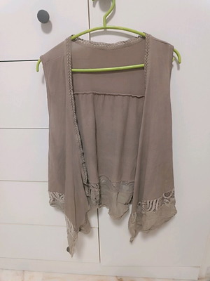 Open beige bolero jacket like new without buttons