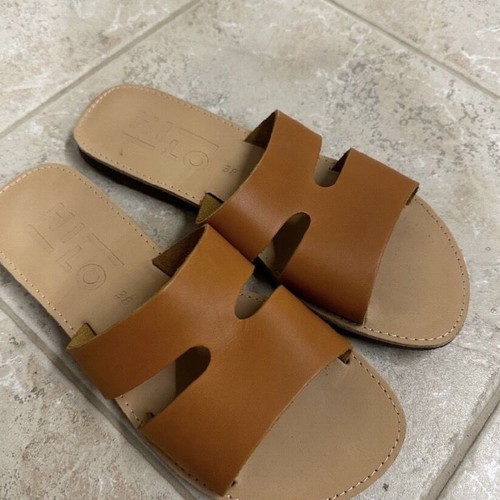 Sandals worn once, size 38, flip-flop style