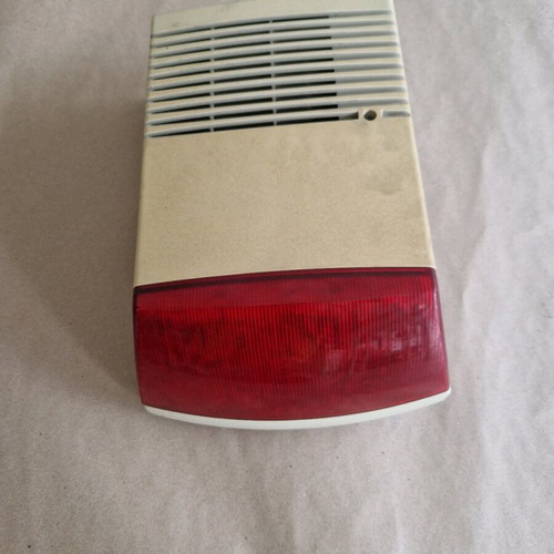 External alarm siren used, strong sound