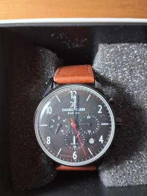 Daniel Klein Exclusive 11832A men's wristwatch, black dial, brown leather strap
