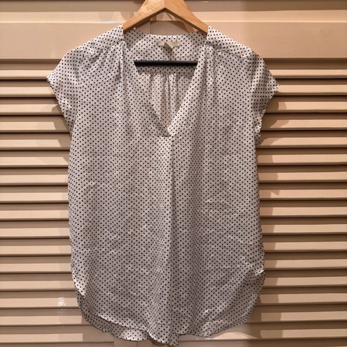 Polka dot short-sleeve shirt H&M medium like new with v-neck