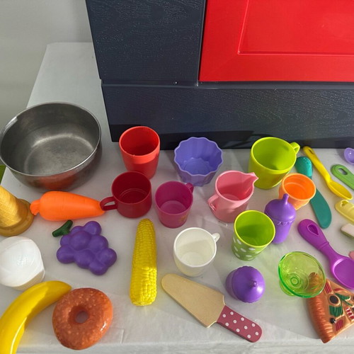 Children's kitchen used with accessories