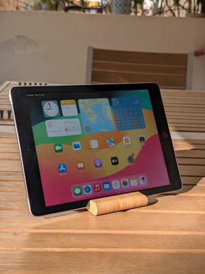 Apple iPad 6th generation 128GB Cellular 4G