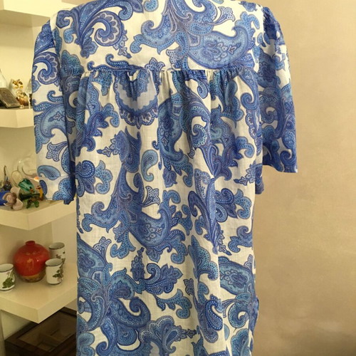 Luisa Spagnoli Women Shirt M like new, blue and white paisley